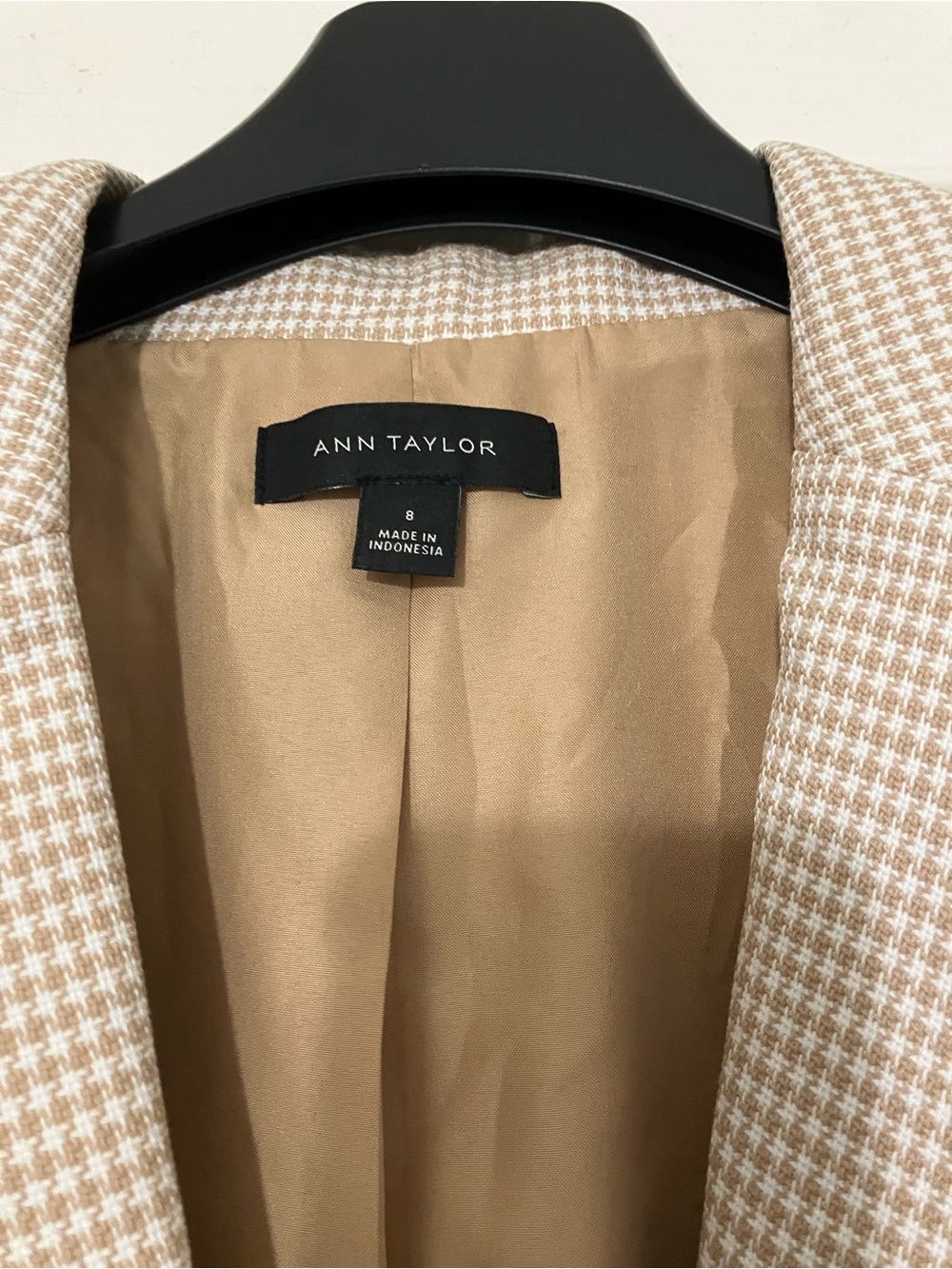 Ann Taylor Beige and Cream Checked Single-Button Blazer - Picture 2 of 3